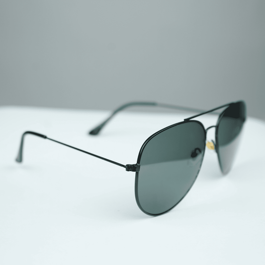 Classic Gold Aviator Sunglasses – UV Protected