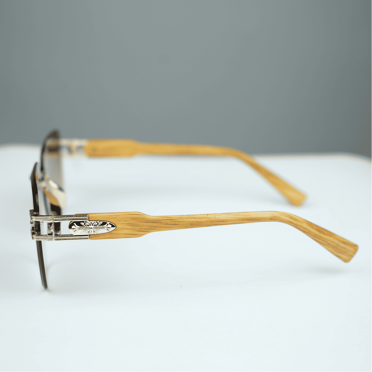 Rimless Gradient Square Sunglasses – Sleek & Stylish