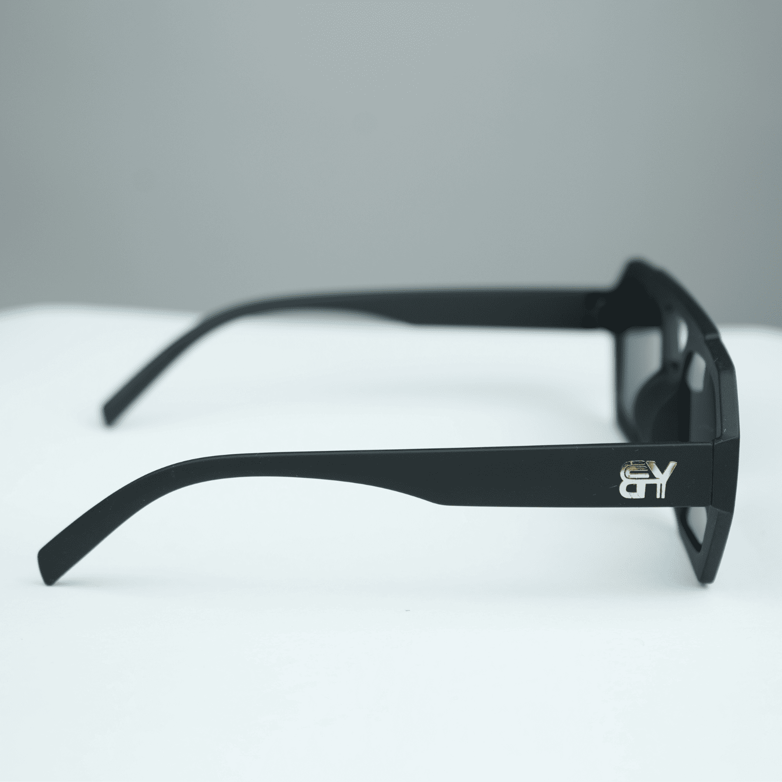 Reflective Sports Style Sunglasses 