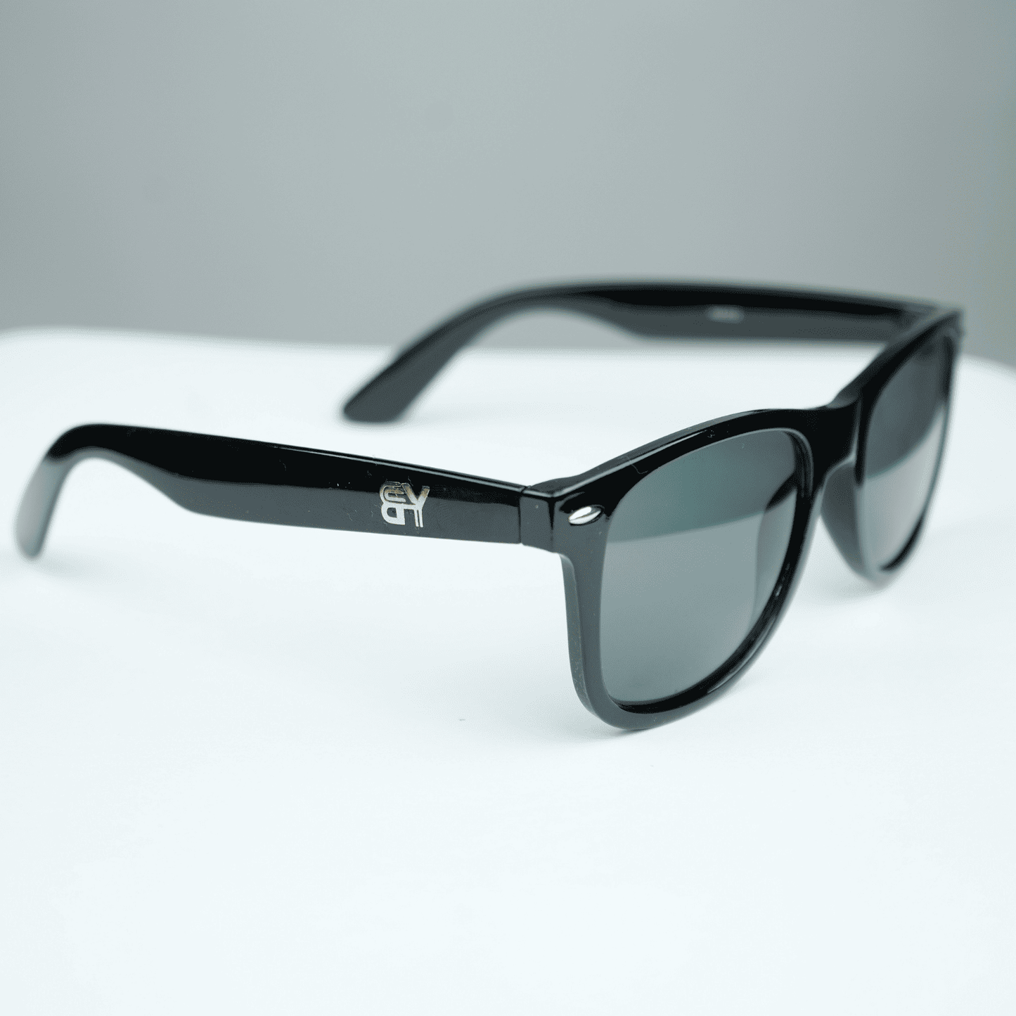Stylish UV Protected Sunglasses 