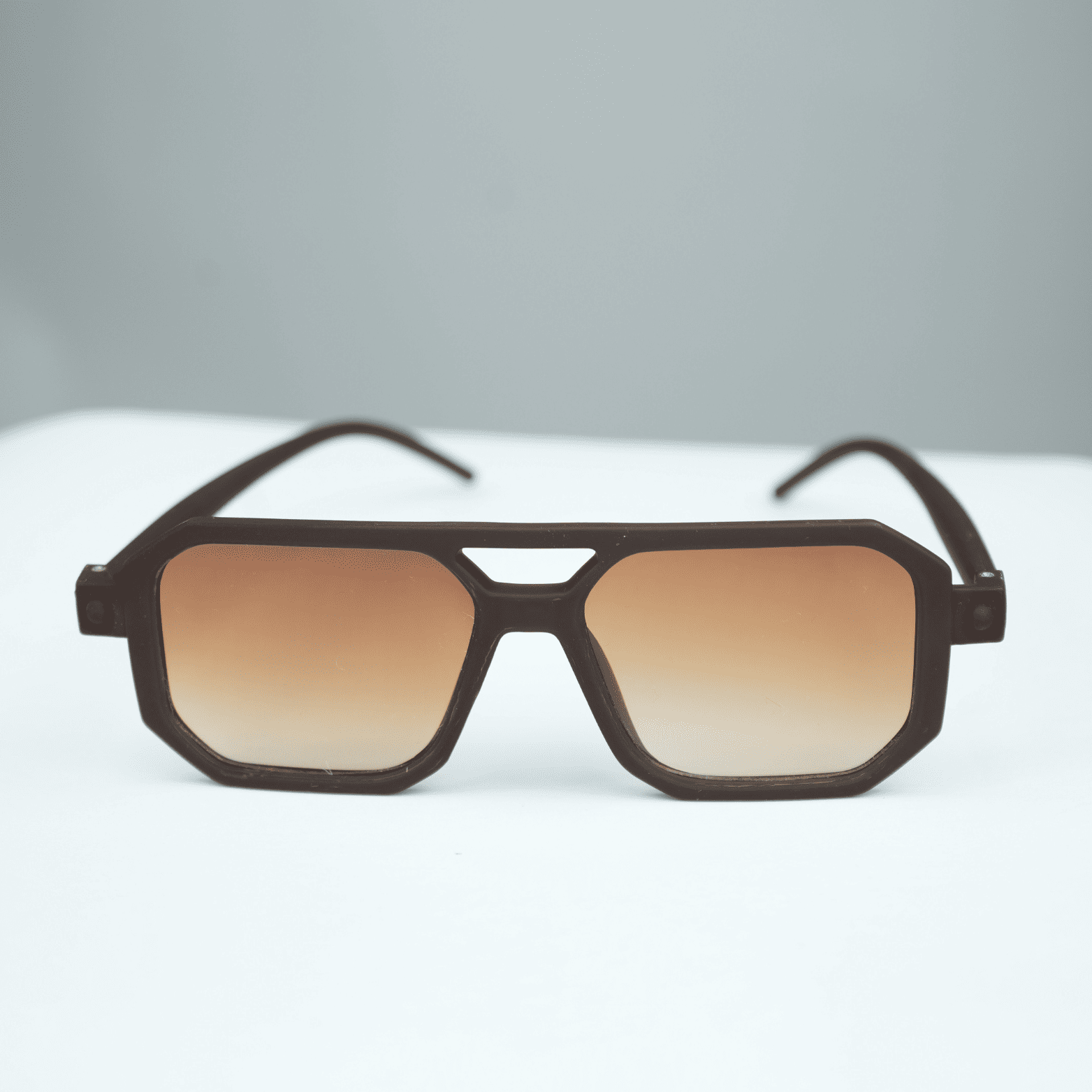 Trendy Square Sunglasses - Brown & Black Gradient Lens
