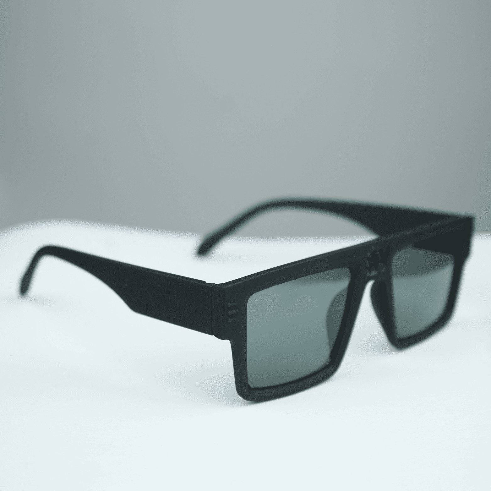 Bold Square Frame Sunglasses