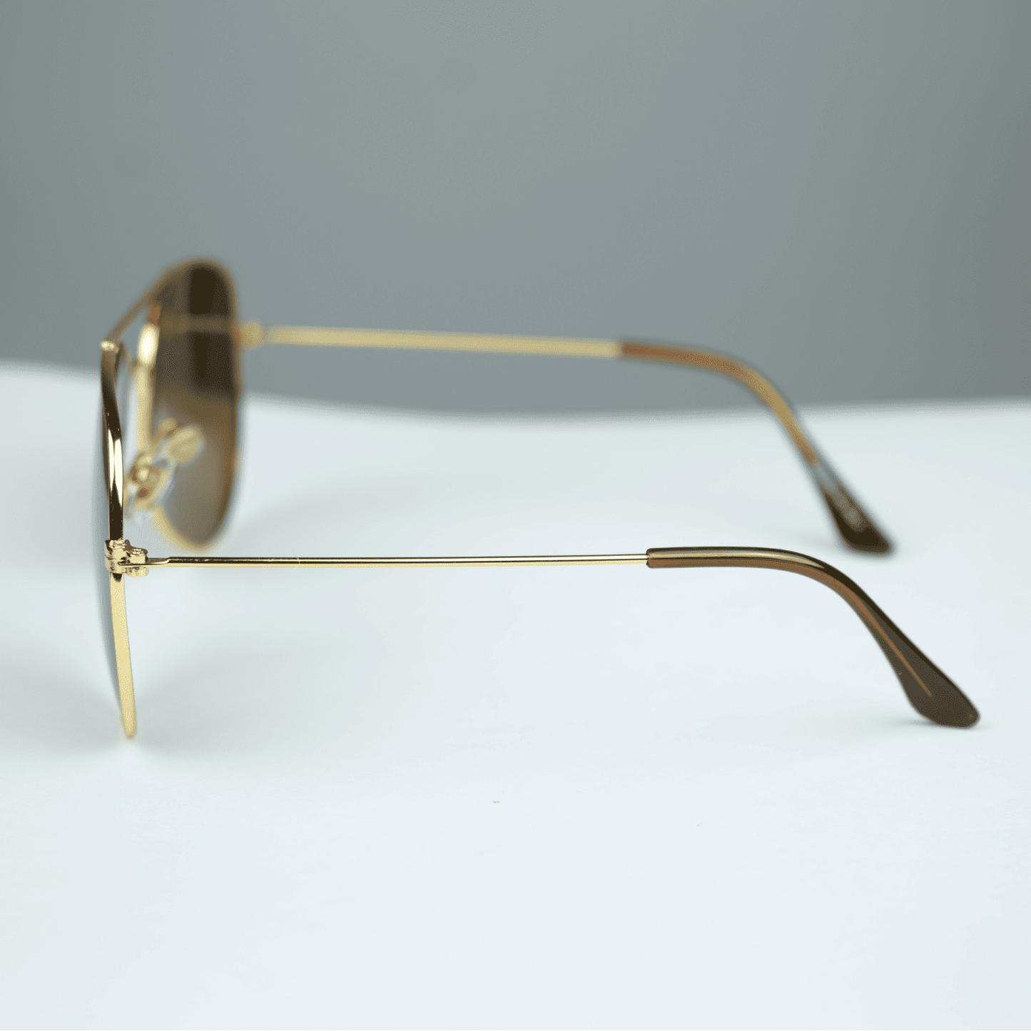 Classic Gold Aviator Sunglasses – UV Protected