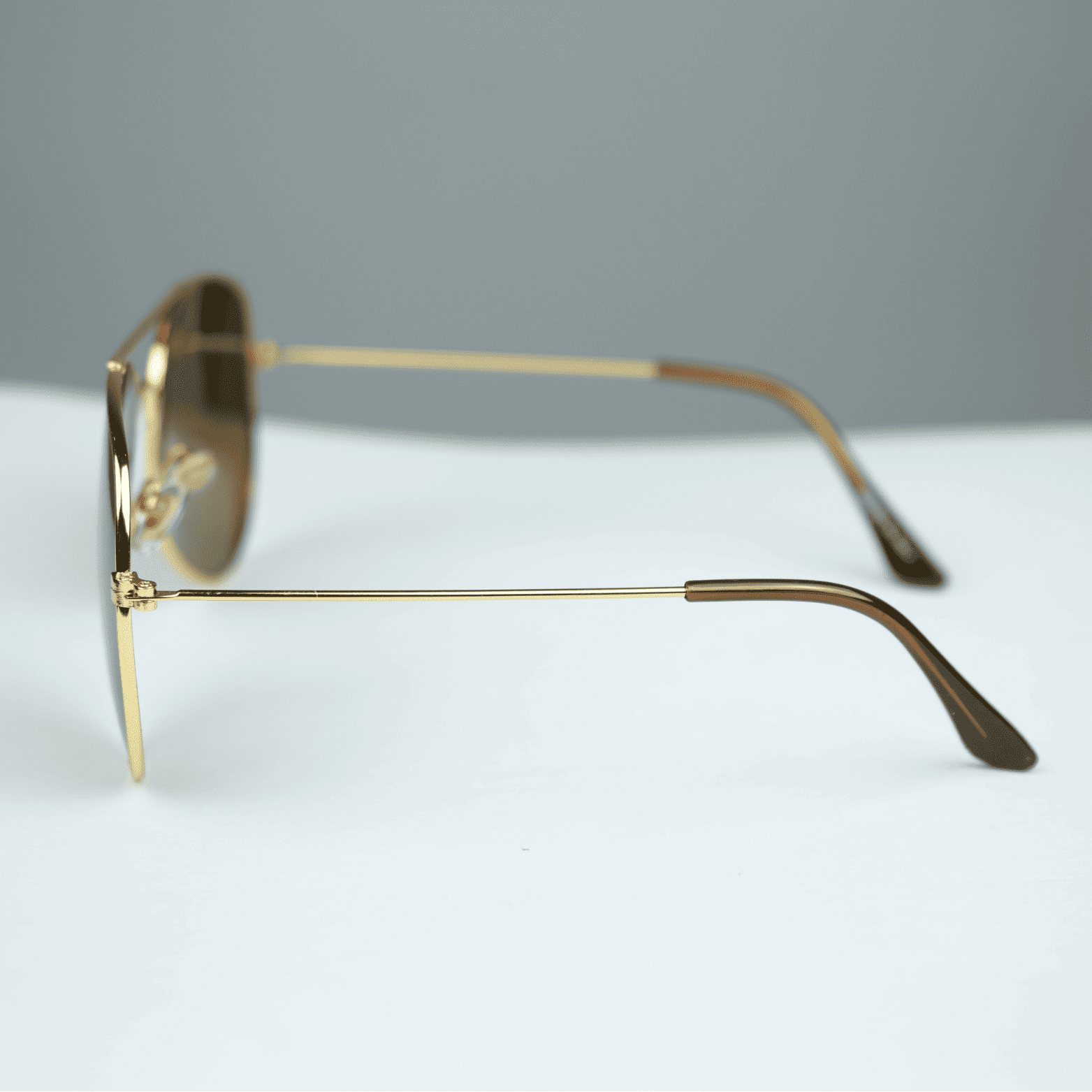 Classic Gold Aviator Sunglasses – UV Protected