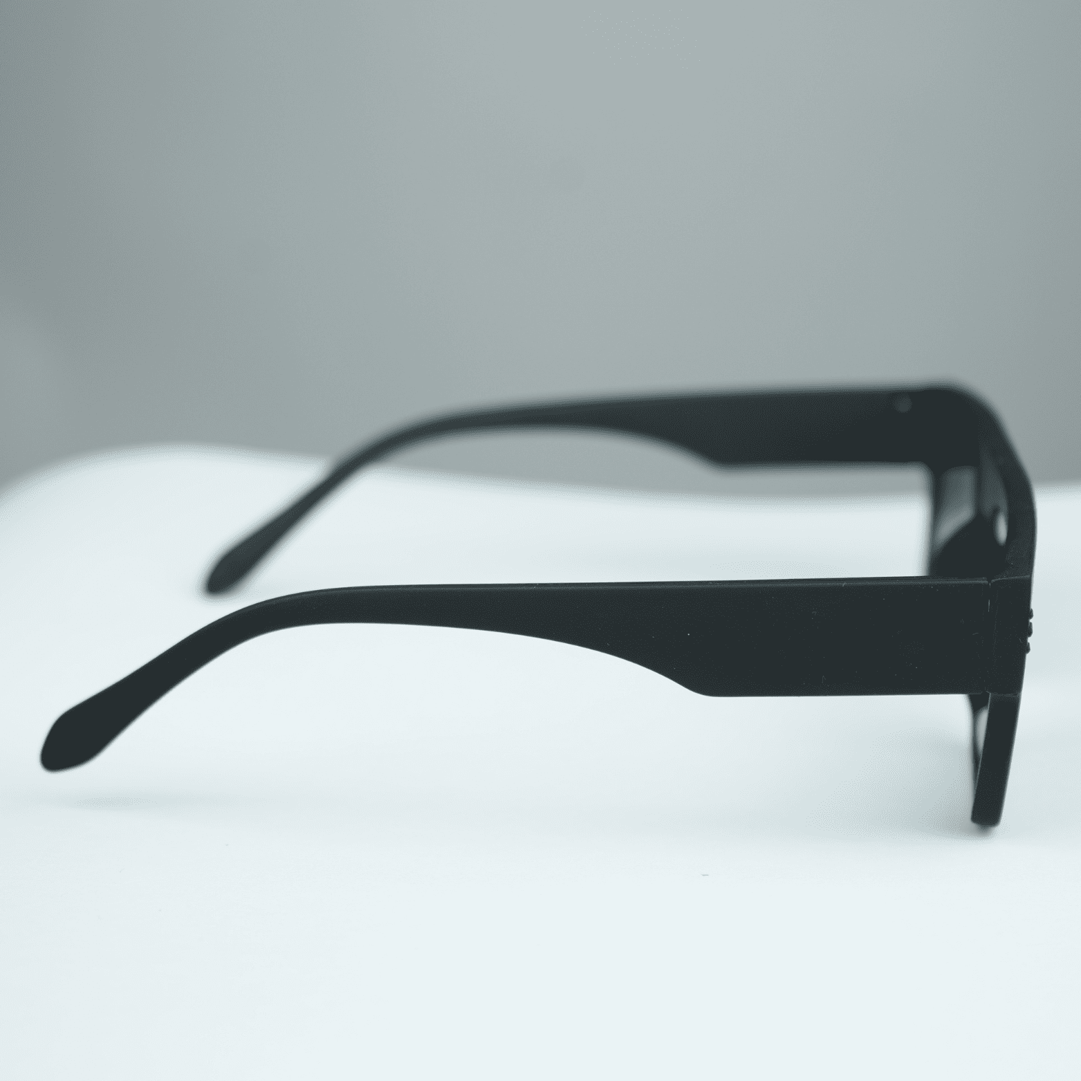 Bold Square Frame Sunglasses