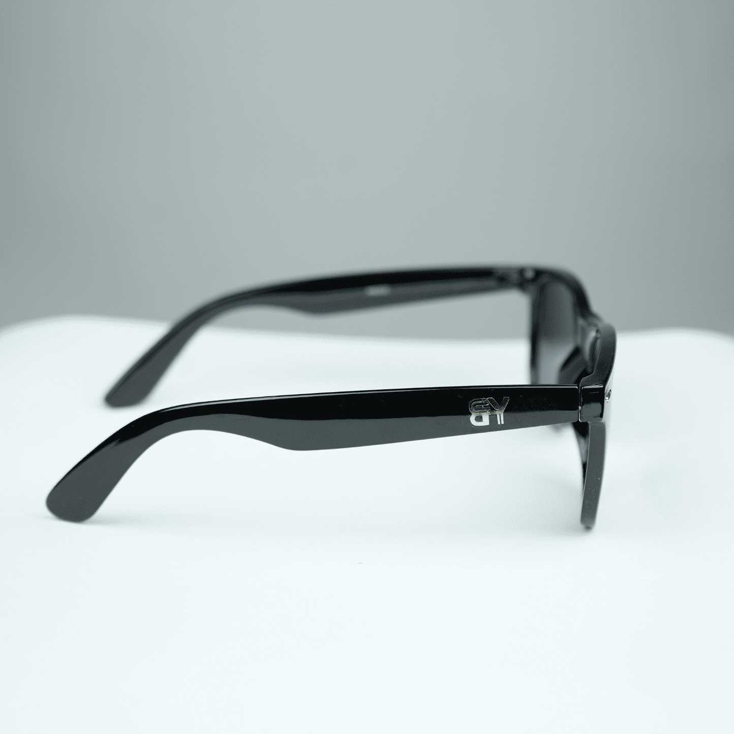 Stylish UV Protected Sunglasses 